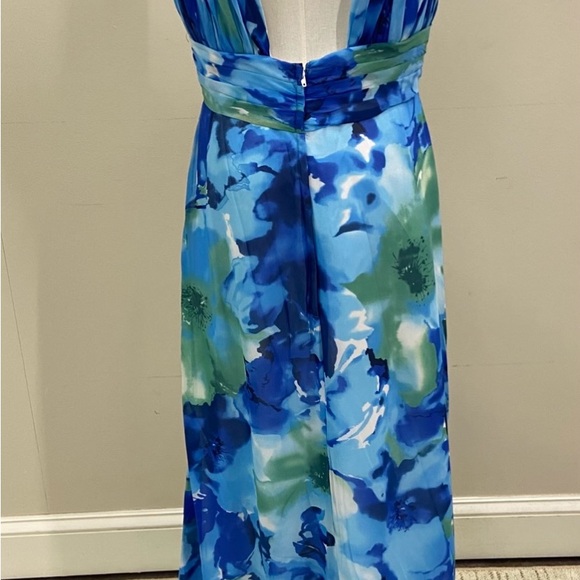 Elegant Blue and Green Floral Dress - Picture 4 of 5